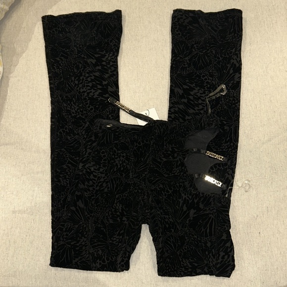 Outcast 2 piece set - Picture 6 of 9